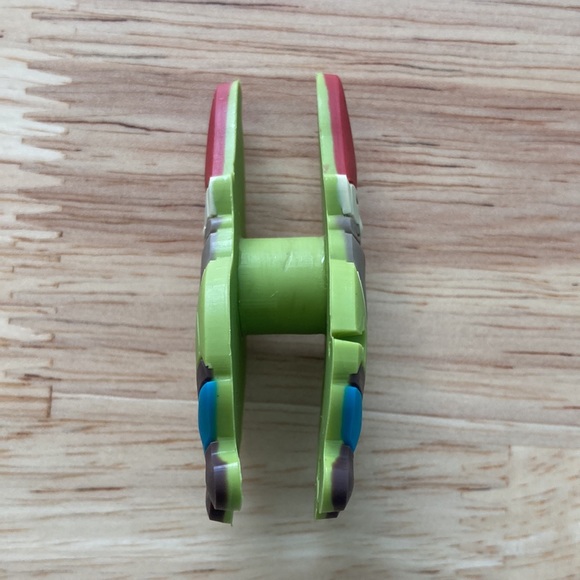 Little gnome earbud cord organizer. - Picture 3 of 3